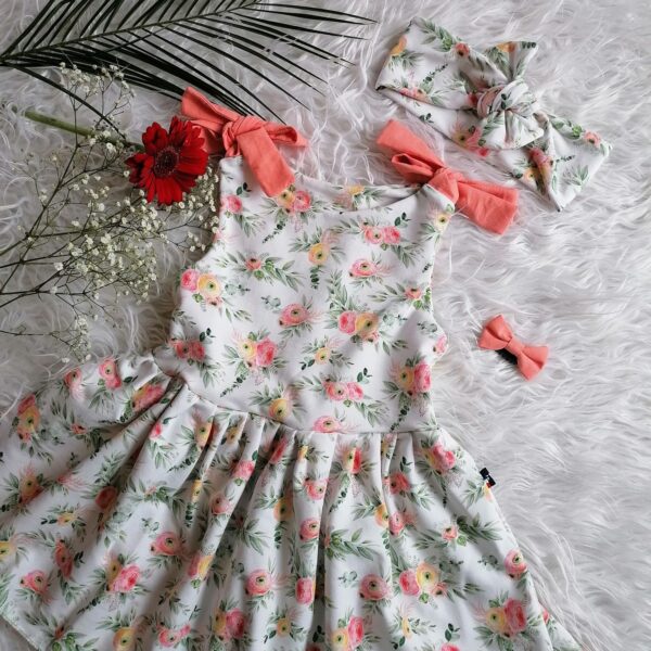 Robe nouage