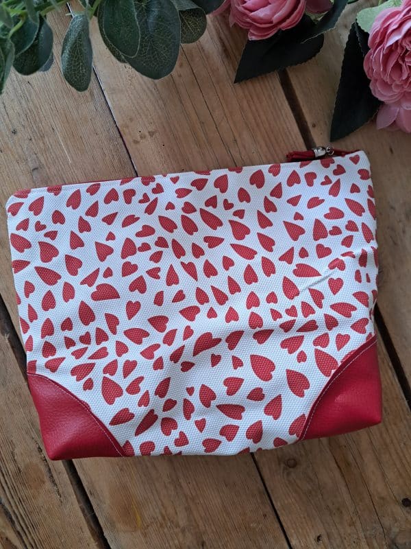 Trousse de toilette coeurs