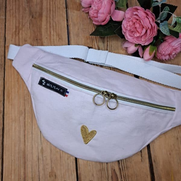 Banane velours rose poudré petit cœur