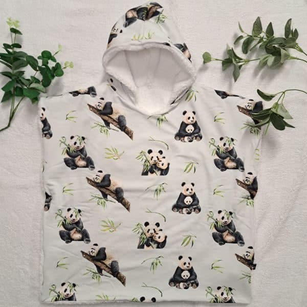 Poncho panda